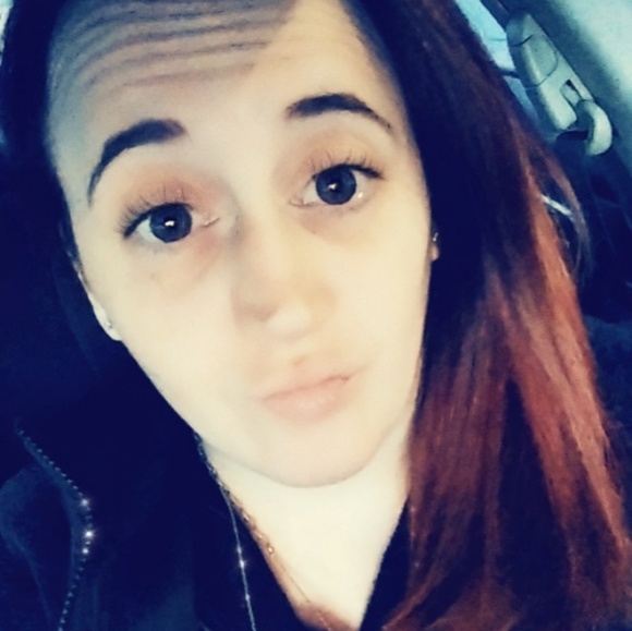 Meet your Posher, Julie - Picture 6 of 6